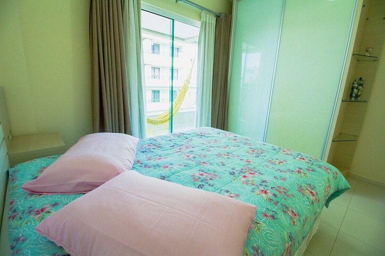 Apartamento em Bombas 180 mts do mar vista lateral.