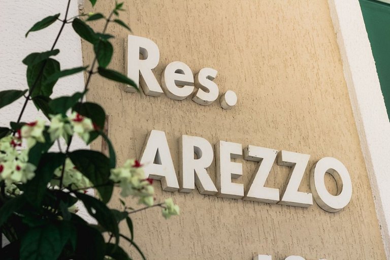 Apartamento em Bombas 180 mts do mar vista lateral.