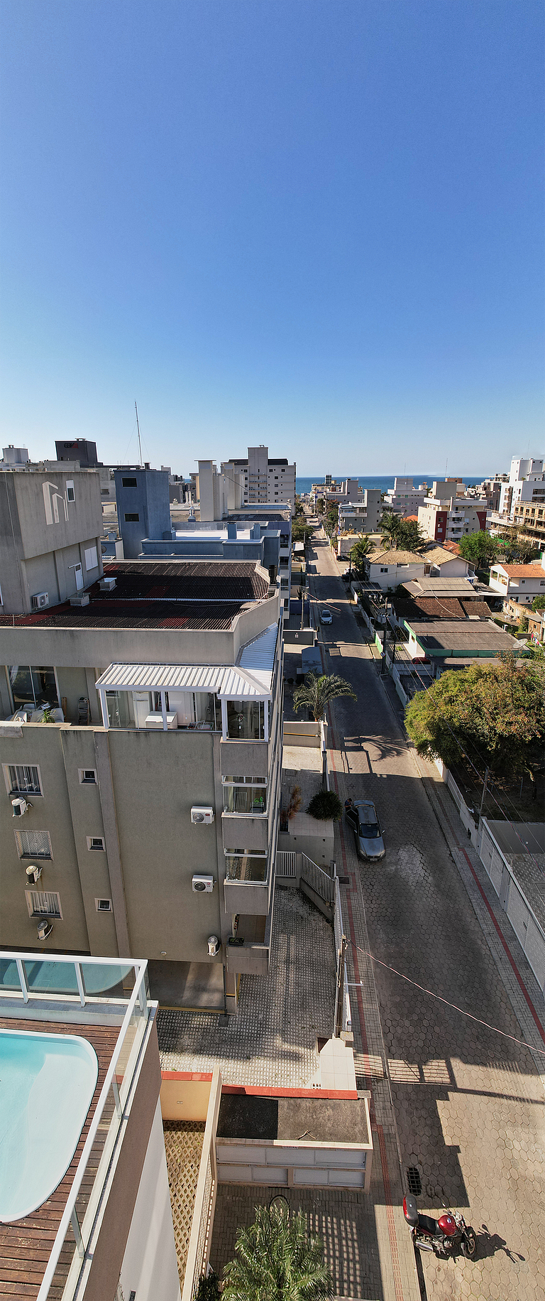 304- Amplo apartamento na praia de Bombas