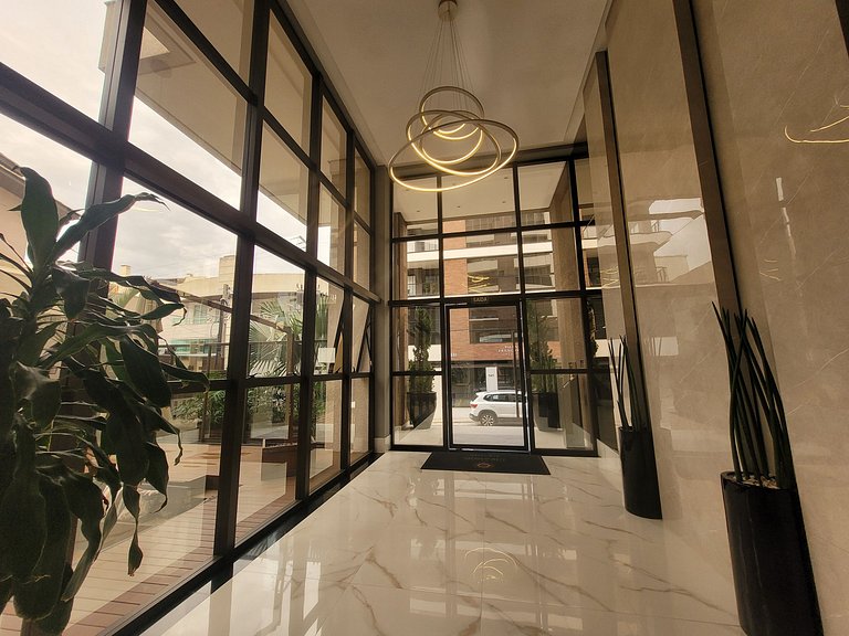 Apartamento aconchegante com piscina 120 mt do mar