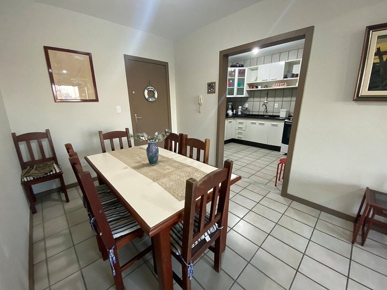 205- Apartamento 30 mts do mar Pereque