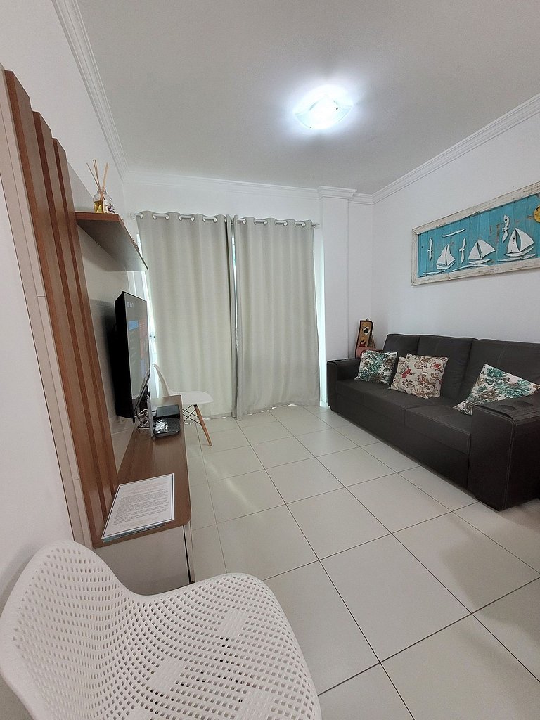 Apartamento em Bombas 180 mts do mar vista lateral.