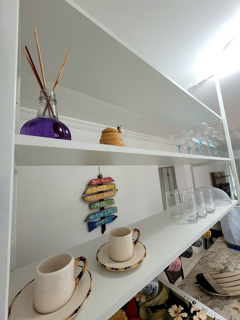 Apartamento em Bombas 180 mts do mar vista lateral.