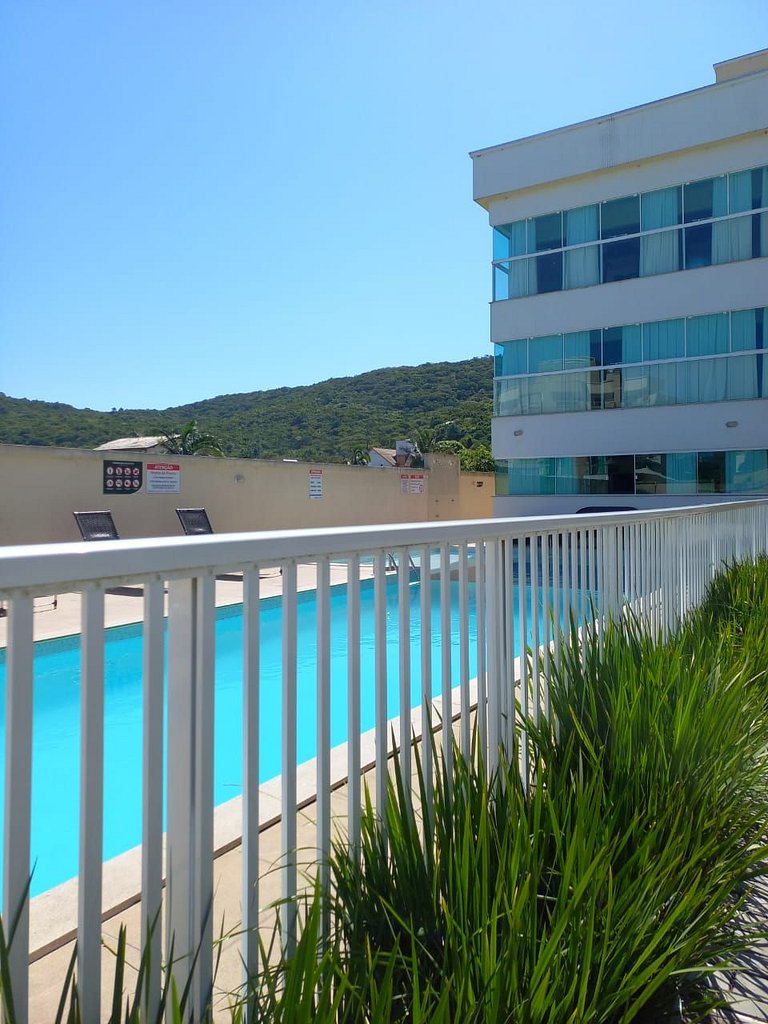 402- Cobertura com piscina e aréa de lazer