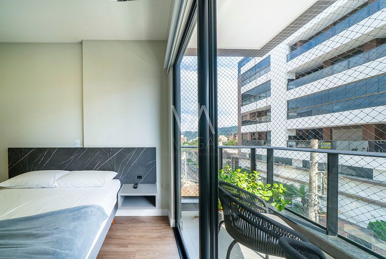 Apartamento a 120m do mar com Piscina