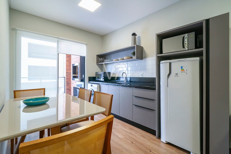 Apartamento a 120m do mar com Piscina