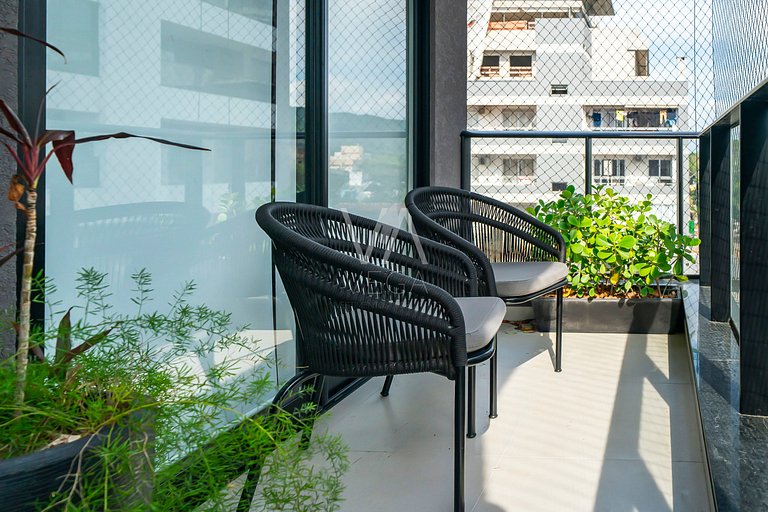 Apartamento a 120m do mar com Piscina