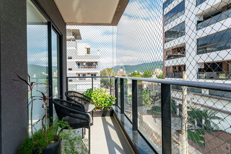 Apartamento a 120m do mar com Piscina