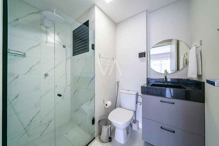 205- Studio com piscina em Bombas