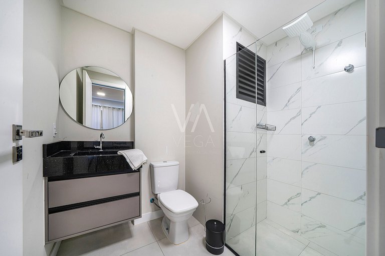 Studio com rooftop e piscina - A 120m do mar
