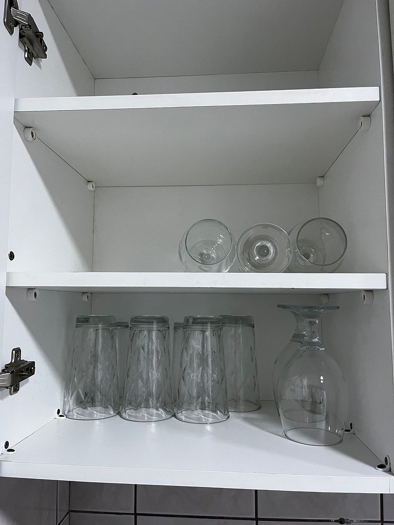 204- Apartamento quadra mar Meia Praia