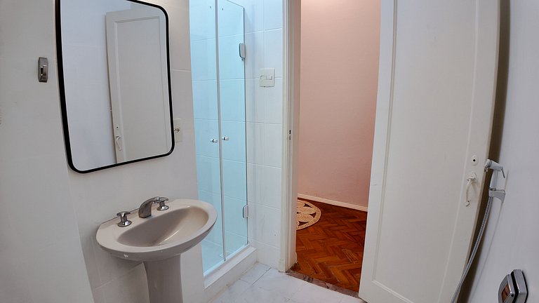 Apê Ipanema 1 dormitório a poucos mt do mar