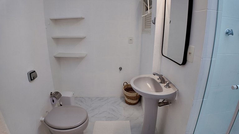 Apê Ipanema 1 dormitório a poucos mt do mar