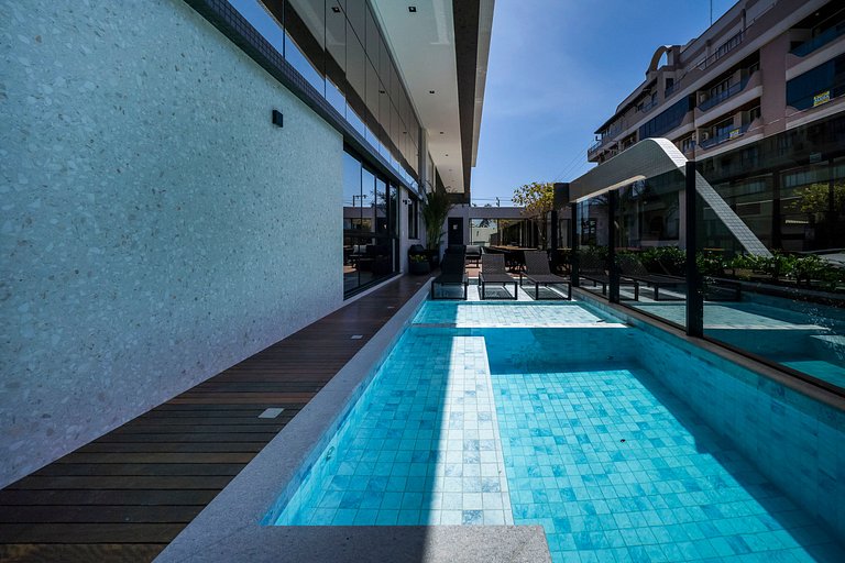 Piscina e academia: Apê 50 mts do mar 2 suítes