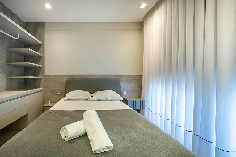 Piscina e academia: Apê 50 mts do mar 2 suítes