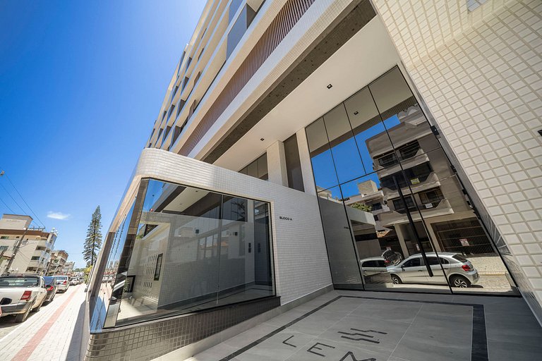 Piscina e academia: Apê 50 mts do mar 2 suítes