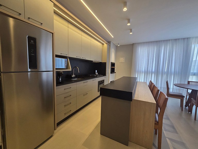 Apê alto padrão 3 suítes com piscina e academia