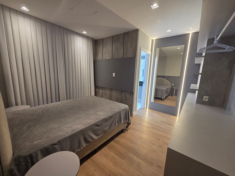 Apê alto padrão 3 suítes com piscina e academia