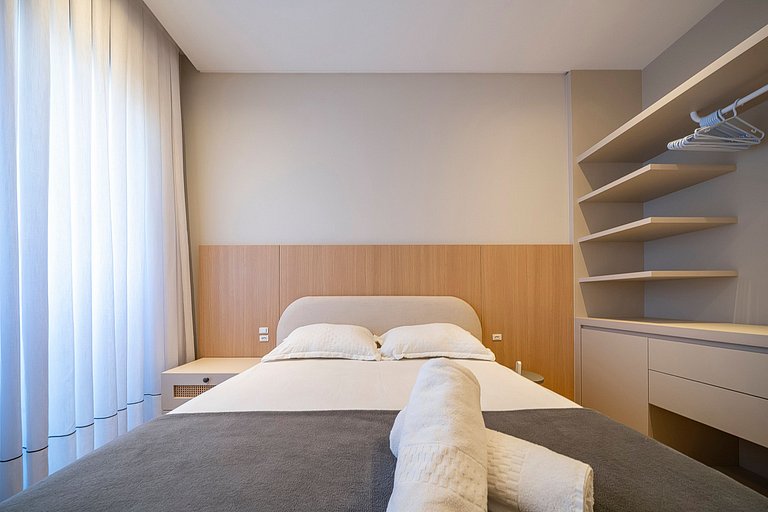 Apê novo com piscina e academia 50mt do mar