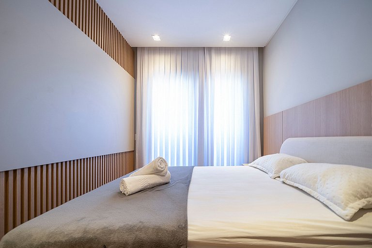 Apê novo com piscina e academia 50mt do mar