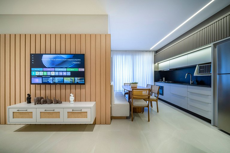 Apê novo decorado com piscina 50 mt do mar