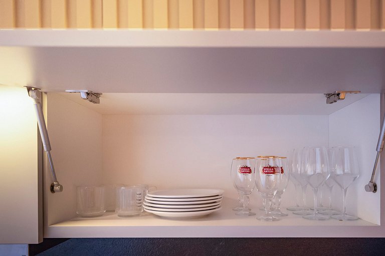 Apê novo com piscina e academia 50mt do mar