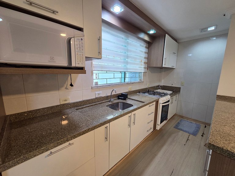 Apê 100 mt do mar na praia de Bombas