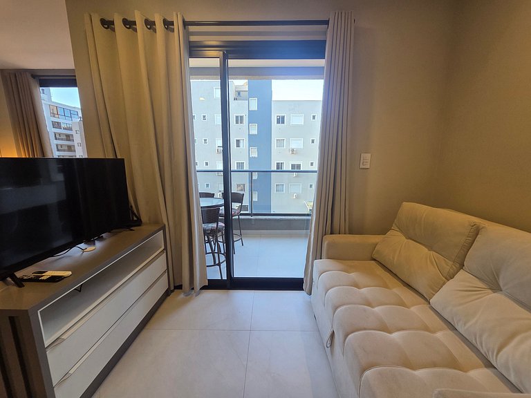 Studio Praia de Bombas com A/C + piscina
